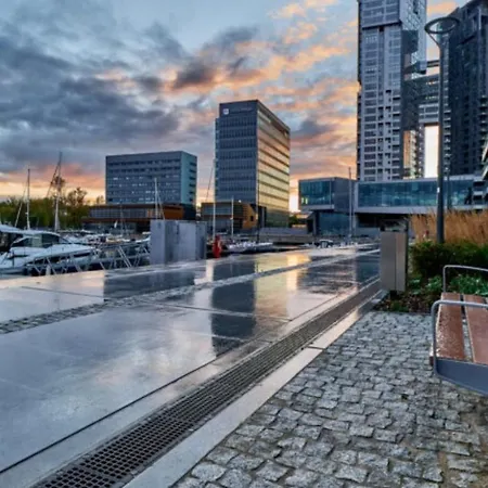 Sea Towers Premium 27- Min 2 Noce * Gdynia