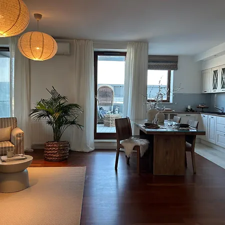Sea Towers Premium 27- Min 2 Noce * Gdynia
