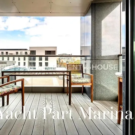 Apartment Sea Towers Premium 27- Min 2 Noce